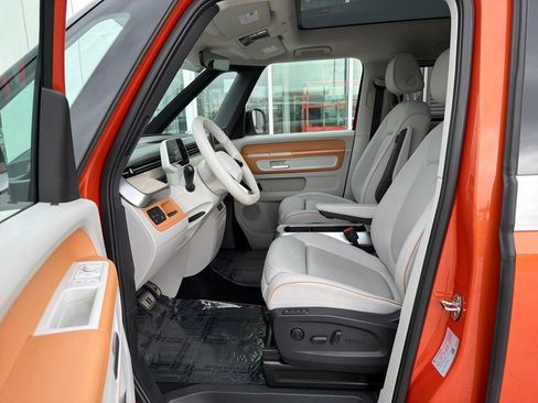 Certified 2025 Volkswagen ID. Buzz 1st Edition AWD/4WD image 11