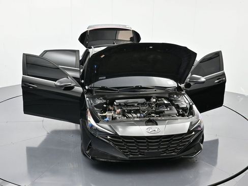 Used 2023 Hyundai Elantra Limited image 44