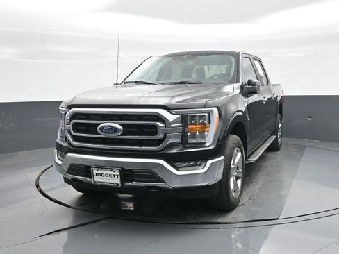 Certified 2023 Ford F150 XLT w/ Equipment Group 302A High image 17