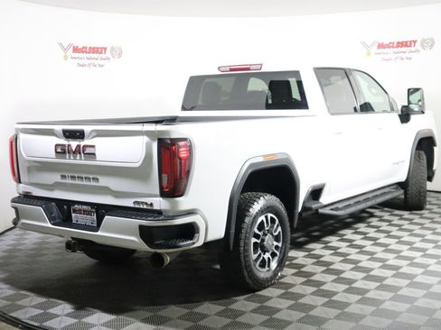 Used 2021 GMC Sierra 2500 AT4 image 5