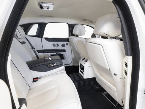 Used 2022 Rolls-Royce Ghost w/ Ghost Package AWD/4WD image 70