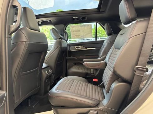 New 2026 Ford Explorer ST-Line w/ ST-Line Street Pack AWD/4WD image 29
