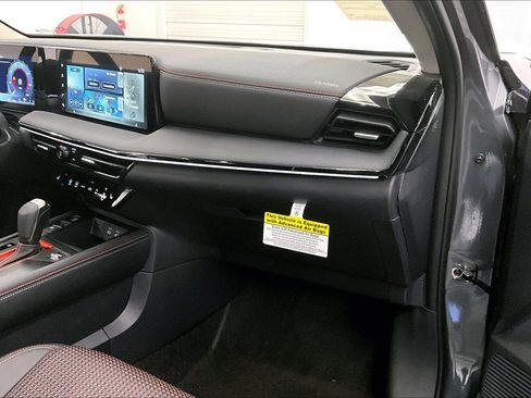 New 2025 Nissan Kicks SR w/ SR Premium Package FWD image 70