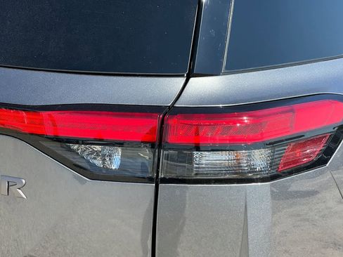 New 2026 Nissan Pathfinder Platinum FWD image 32