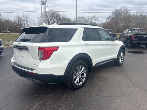 Used 2023 Ford Explorer XLT w/ Equipment Group 202A image 8