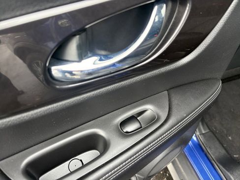 Used 2019 Nissan Rogue SV w/ Premium Package image 20