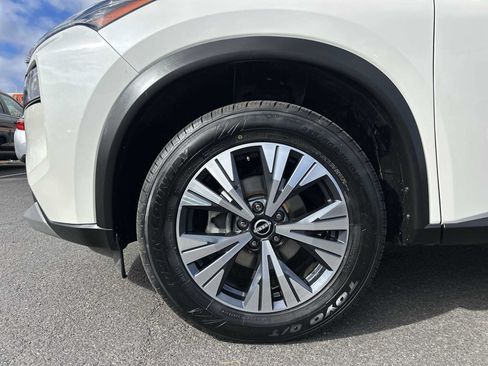Used 2023 Nissan Rogue SV FWD image 17