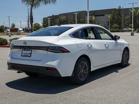 New 2026 Nissan Sentra SV w/ SV Convenience Package FWD image 4
