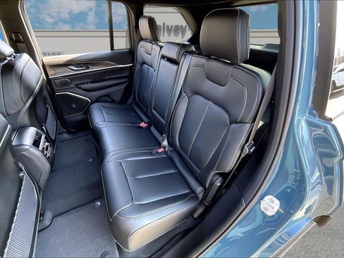 New 2026 Jeep Grand Cherokee Limited image 10