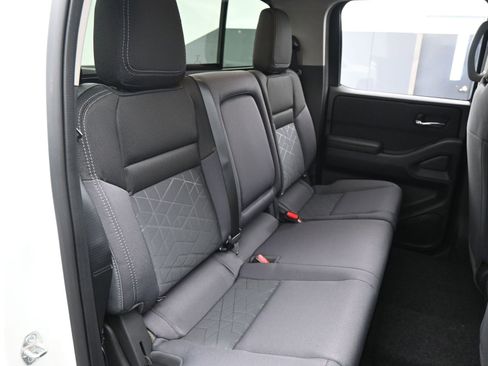 New 2025 Nissan Frontier SV w/ SV Convenience Package RWD image 12