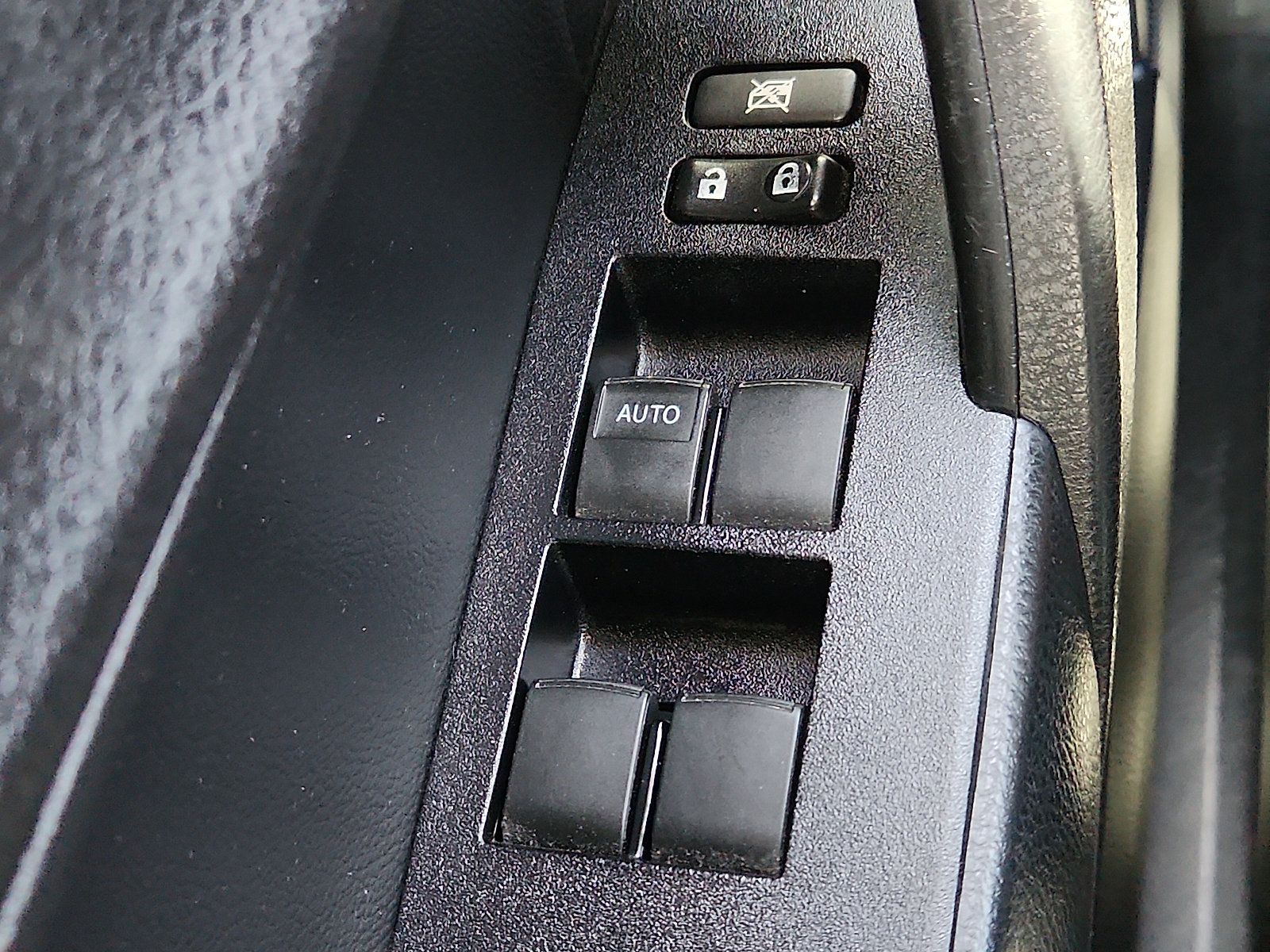 Used 2015 Toyota Corolla S w/ Driver Convenience Package FWD image 18