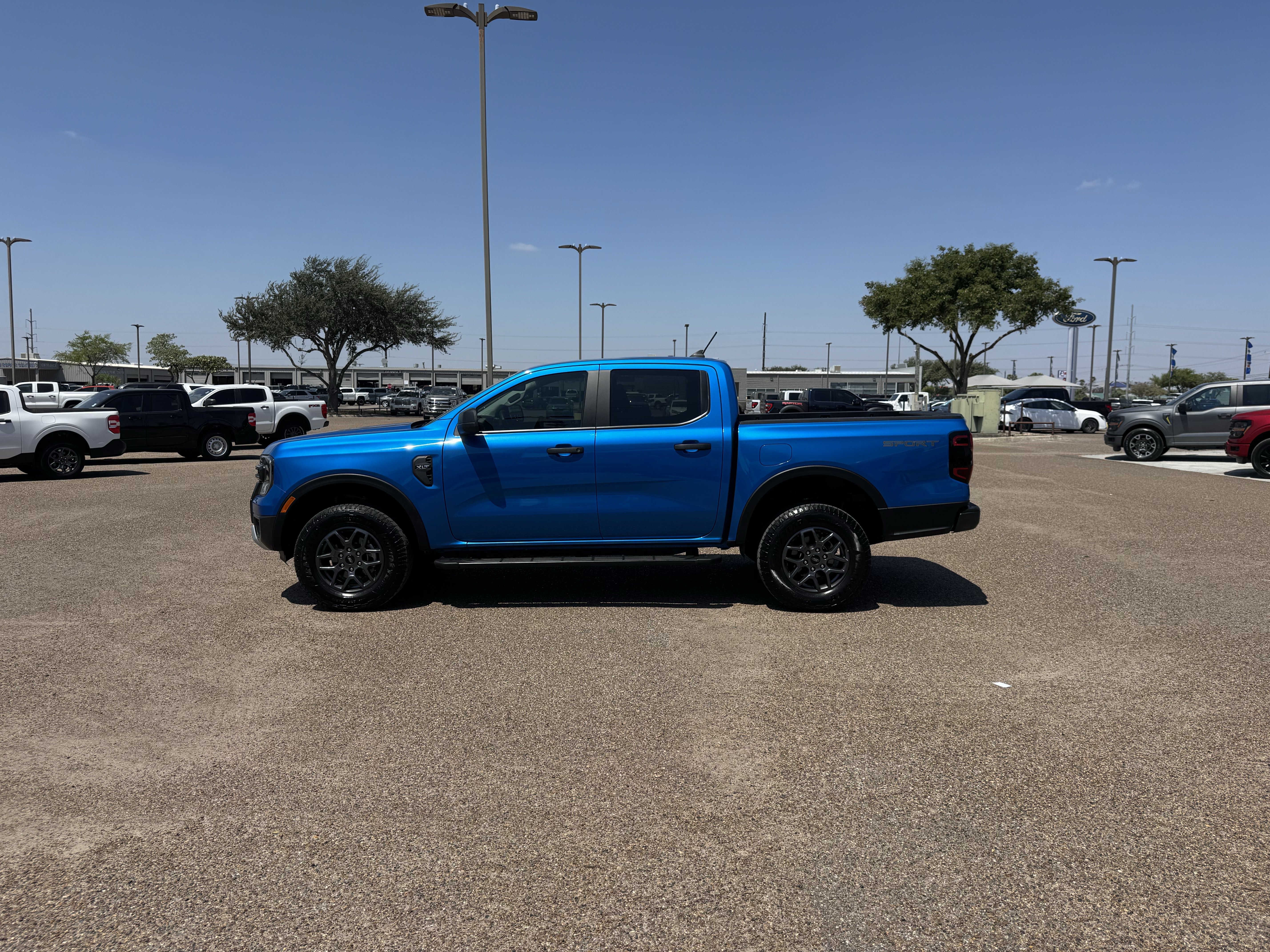 Used 2025 Ford Ranger XLT RWD image 2