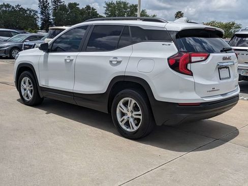 Used 2023 GMC Terrain SLE w/ Driver Convenience Package AWD/4WD image 8
