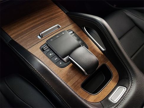 Used 2024 Mercedes-Benz GLE 350 4MATIC w/ Winter Package image 20