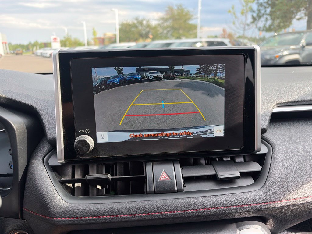 Used 2025 Toyota RAV4 SE AWD/4WD image 30