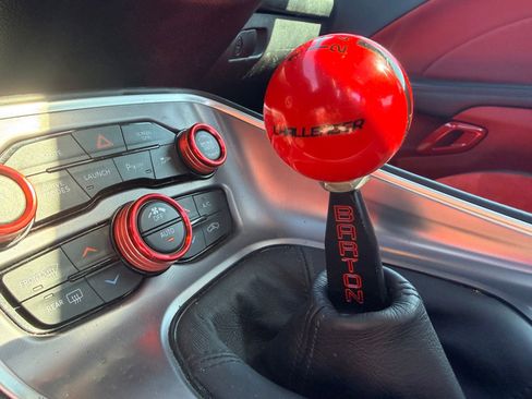 Used 2019 Dodge Challenger R/T Scat Pack w/ Shaker Package RWD image 19