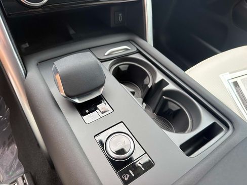 New 2026 Land Rover Discovery Dynamic SE AWD/4WD image 22