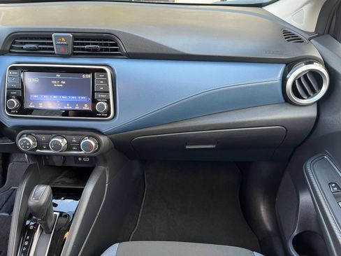 Used 2025 Nissan Versa SV FWD image 33