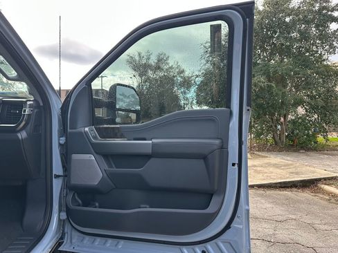 New 2026 Ford F250 Lariat w/ Black Appearance Package image 42