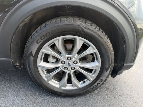 Used 2022 Ford Explorer Limited w/ Class IV Trailer Tow Package AWD/4WD image 31