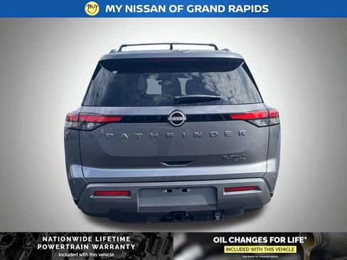 New 2026 Nissan Pathfinder Platinum w/ Cargo Package AWD/4WD image 4