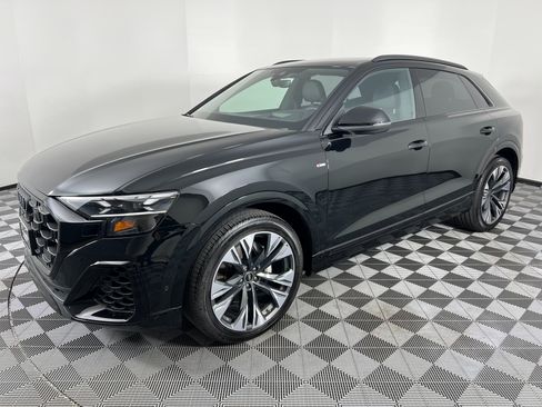 Used 2025 Audi Q8 Prestige AWD/4WD image 32