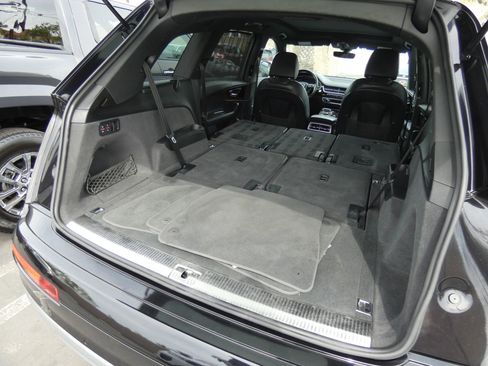 Used 2017 Audi Q7 3.0T Prestige w/ Prestige Package image 92