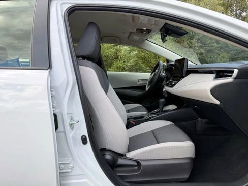 Used 2023 Toyota Corolla LE AWD/4WD image 27