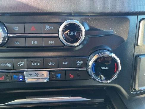 New 2026 Ford F250 Platinum w/ Tremor Off-Road Package image 32