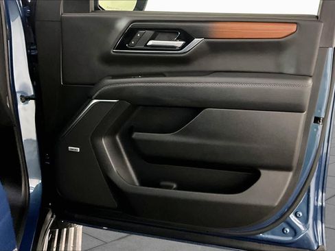 Used 2025 GMC Yukon Denali w/ Sun & Power Step Package RWD image 21