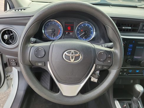Used 2019 Toyota Corolla LE FWD image 22