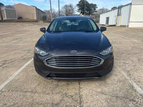 Used 2020 Ford Fusion SE image 7