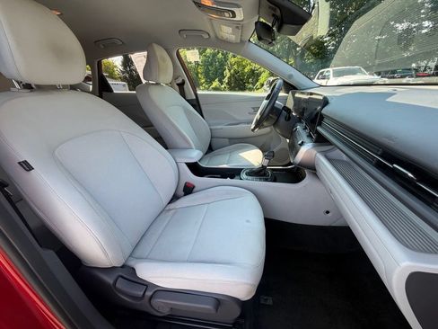 Used 2025 Hyundai Kona SEL AWD/4WD image 19
