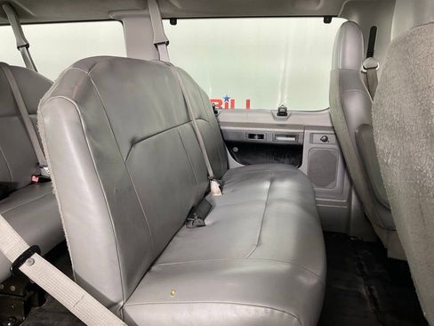 Used 2014 Ford E-350 and Econoline 350 XL w/ Power Windows & Locks Group RWD image 16