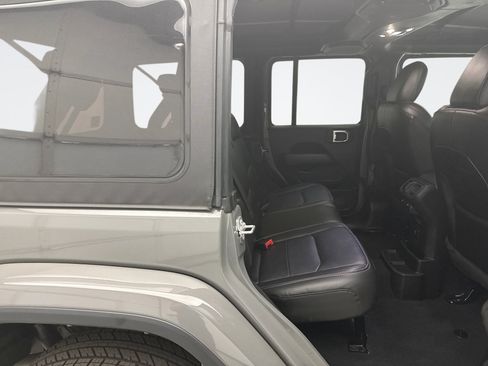 Used 2023 Jeep Wrangler Unlimited Sahara w/ LED Lighting Group AWD/4WD image 18