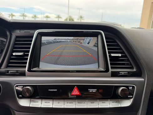 Used 2018 Hyundai Sonata Limited w/ Limited Ultimate Package 03 FWD image 29