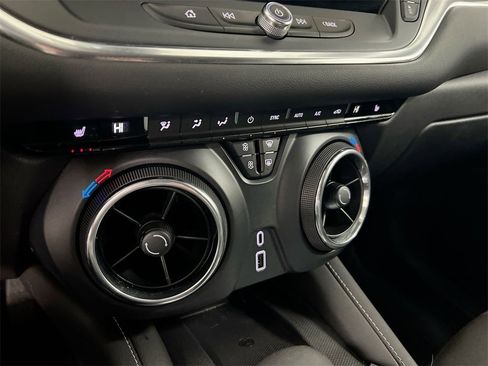 Used 2024 Chevrolet Blazer LT w/ Convenience Package image 15