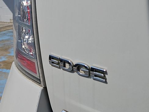 Used 2009 Ford Edge SE FWD image 10