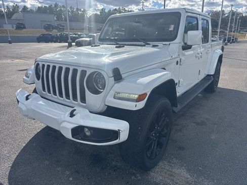 Used 2023 Jeep Gladiator Overland image 7