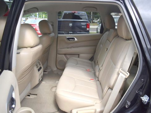 Used 2013 Nissan Pathfinder SL image 17