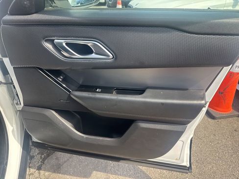 Used 2020 Land Rover Range Rover Velar R-Dynamic S AWD/4WD image 12