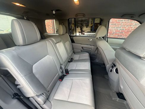 Used 2015 Honda Pilot LX image 33