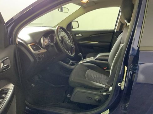 Used 2017 Dodge Journey SXT w/ Comfort/Convenience Group image 17