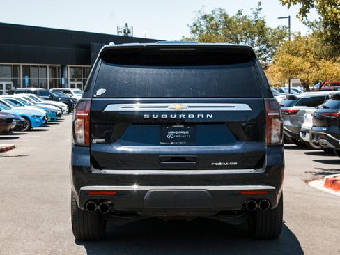 Used 2023 Chevrolet Suburban Premier RWD image 6