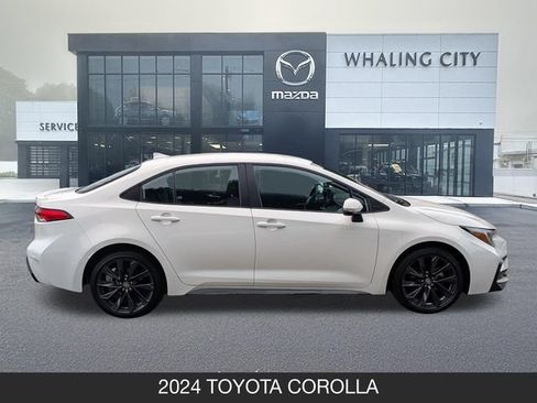 Used 2024 Toyota Corolla SE FWD image 9