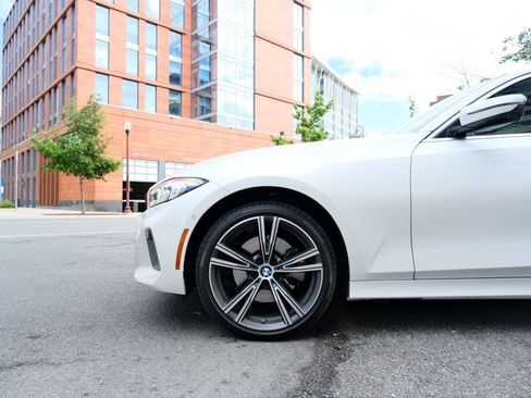 Used 2024 BMW 330i Sedan image 5