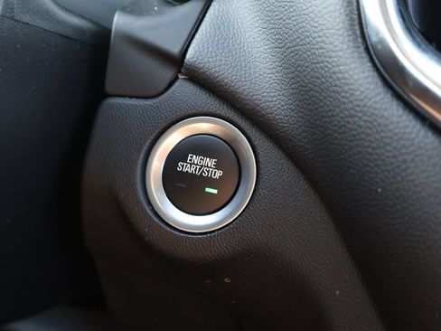 Used 2024 Chevrolet Equinox LT FWD image 31