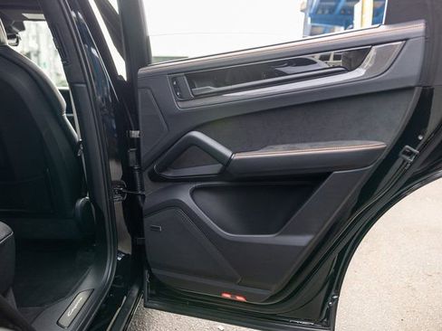 Certified 2025 Porsche Cayenne GTS image 38