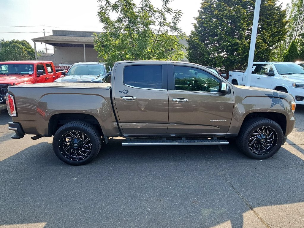Used 2015 GMC Canyon SLT w/ Driver Alert Package RWD image 8
