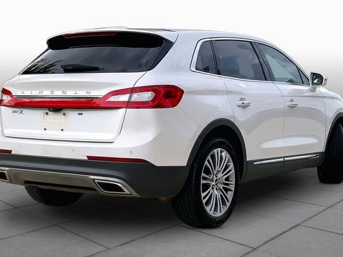 Used 2018 Lincoln MKX Reserve w/ Driver Assistance Package FWD image 12